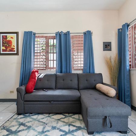 Appartamento Shaw Park Gem Ocho Rios Esterno foto